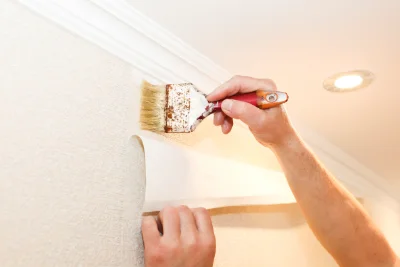 Pose de papier peint à l'Absie — revêtements muraux et toiles de verre